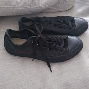 Blackout chucks